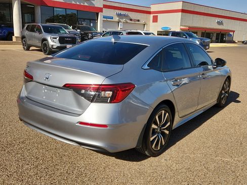 Used 2024 Honda Civic EX image 4