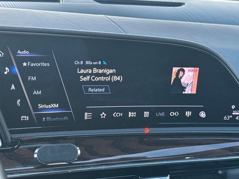 Used 2023 Cadillac Escalade Sport Platinum w/ LPO, ONYX Package image 26