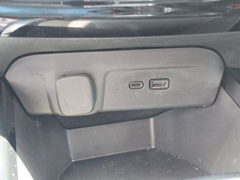Used 2025 Chevrolet Trax LT w/ Driver Confidence Package FWD image 25