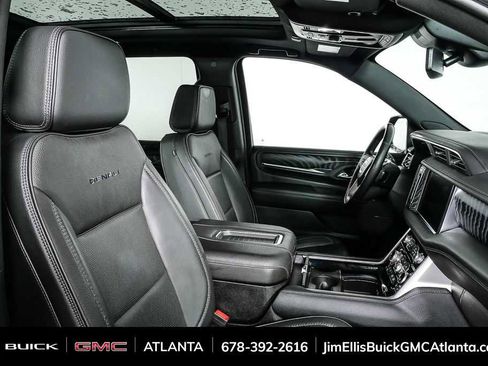 Used 2024 GMC Yukon XL Denali image 25