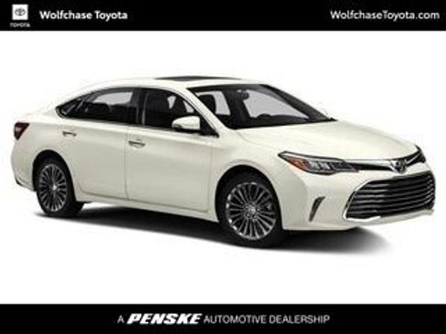 Used 2016 Toyota Avalon Limited w/ Toyota Safety Sense Package FWD image 1