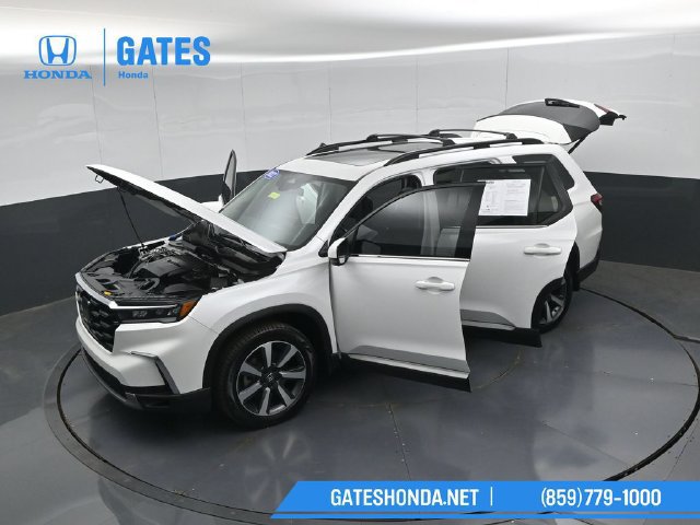 Used 2023 Honda Pilot Touring image 57