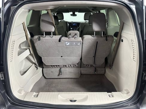 Used 2017 Chrysler Pacifica LX FWD image 25
