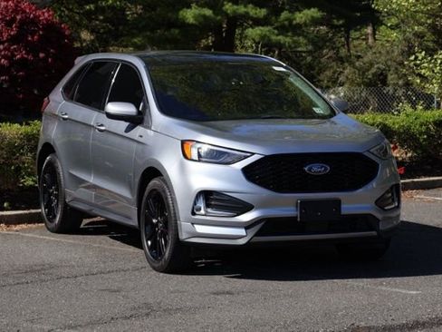 Certified 2022 Ford Edge ST-Line AWD/4WD image 2