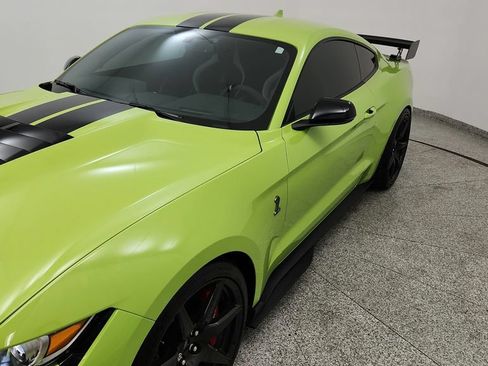 Used 2020 Ford Mustang Shelby GT500 w/ Carbon Fiber Track Pack RWD image 11