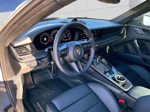 Certified 2025 Porsche 911 Carrera GTS image 4