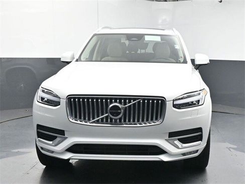 New 2025 Volvo XC90 B6 Plus w/ Protection Package Premier image 3