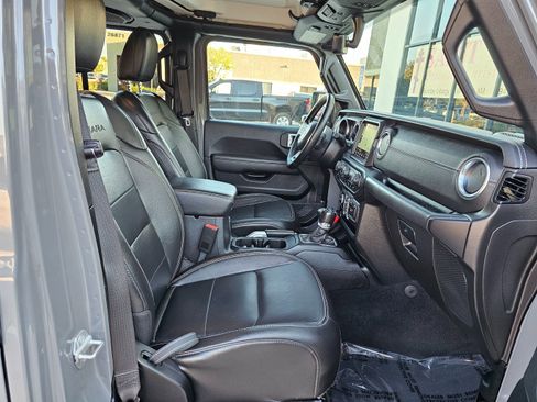 Used 2020 Jeep Wrangler Unlimited Sahara w/ Uconnect 4C Nav & Sound Group image 24