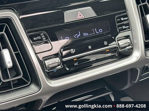 Certified 2023 Kia Sorento S w/ Panoramic Sunroof Package FWD image 28