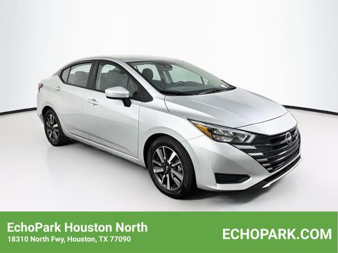Used 2025 Nissan Versa SV FWD image 1