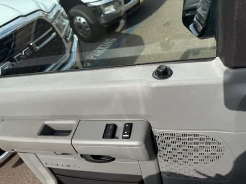 Used 2014 Ford E-150 and Econoline 150 w/ Power Group RWD image 19