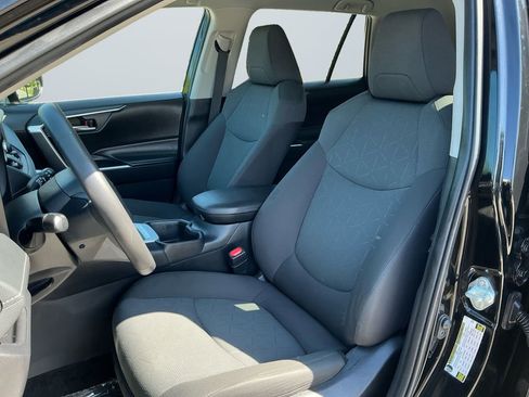 Used 2024 Toyota RAV4 XLE w/ Weather Package AWD/4WD image 10
