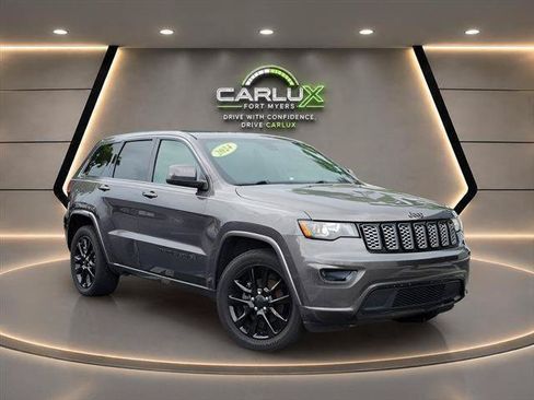 Used 2018 Jeep Grand Cherokee Altitude RWD image 1