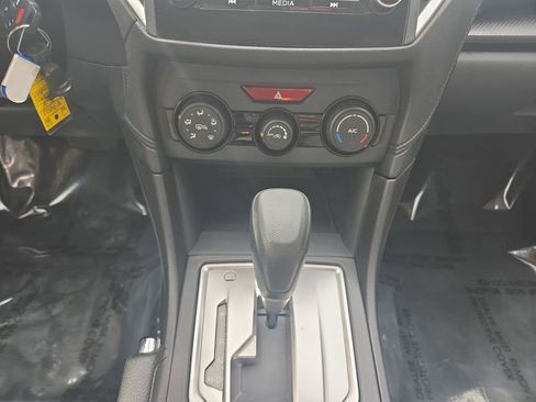 Used 2018 Subaru Impreza 2.0i Premium image 11