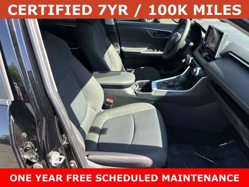 Used 2025 Toyota RAV4 LE AWD/4WD image 9