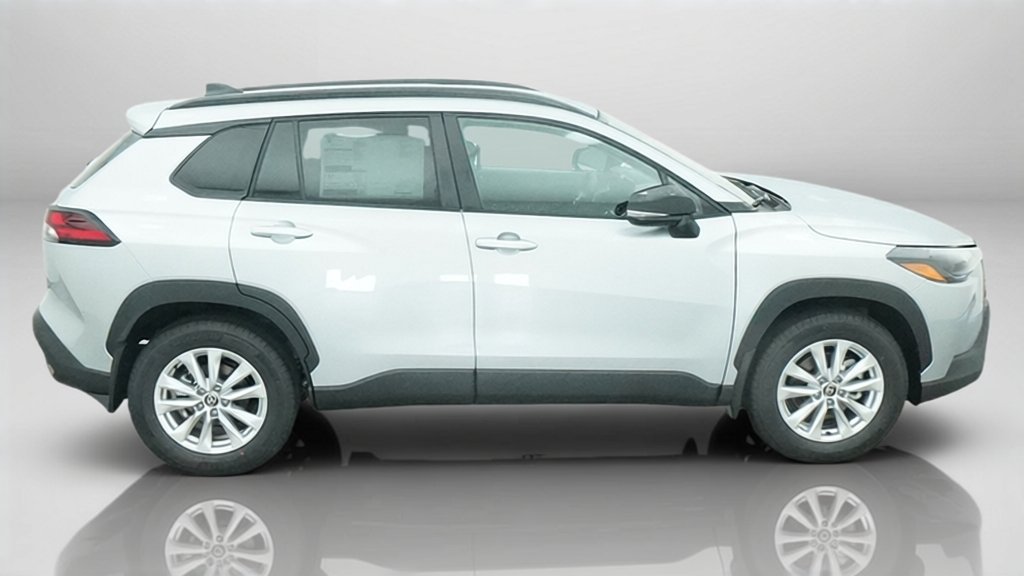 New 2026 Toyota Corolla Cross LE FWD image 37