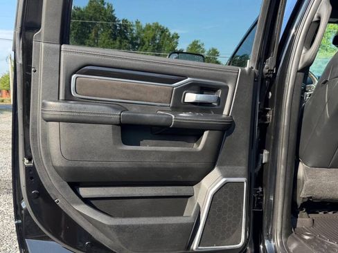 Used 2022 RAM 2500 Laramie w/ Night Edition AWD/4WD image 29