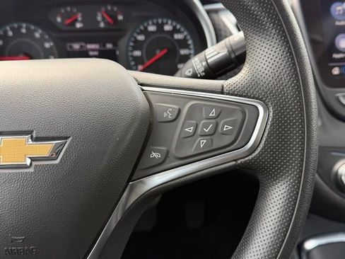 Used 2025 Chevrolet Malibu LT image 31