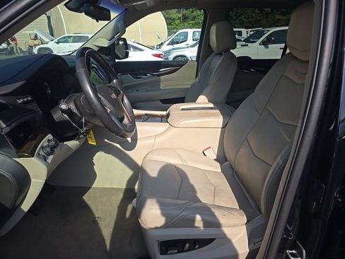 Used 2019 Cadillac Escalade Premium Luxury AWD/4WD image 6