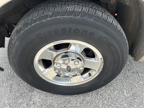 Used 2005 Ford F250 Lariat RWD image 16