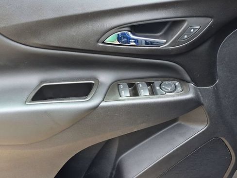 Used 2023 Chevrolet Equinox LT w/ LPO, Floor Liner Package FWD image 15