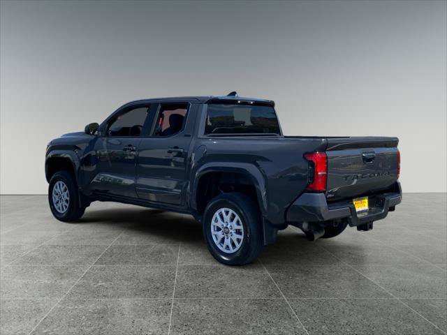 Certified 2024 Toyota Tacoma SR5 AWD/4WD image 3