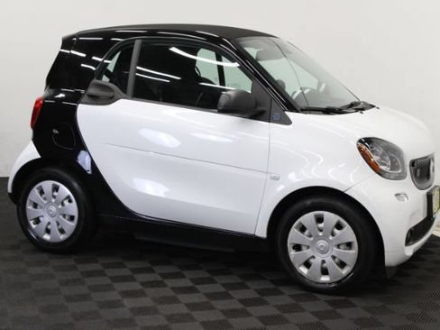 Used 2019 smart fortwo electric drive RWD image 3