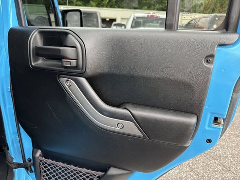 Used 2018 Jeep Wrangler Unlimited Sport S AWD/4WD image 12