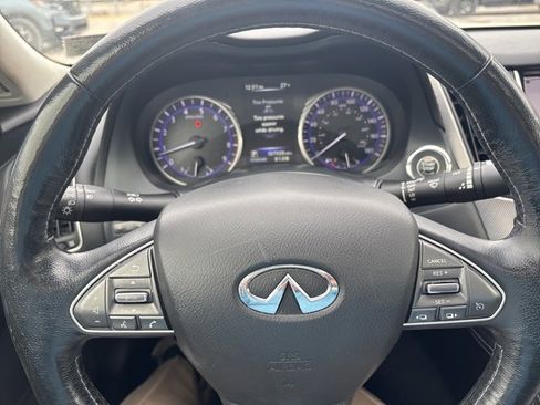 Used 2015 INFINITI Q50 Premium w/ Navigation Package image 17