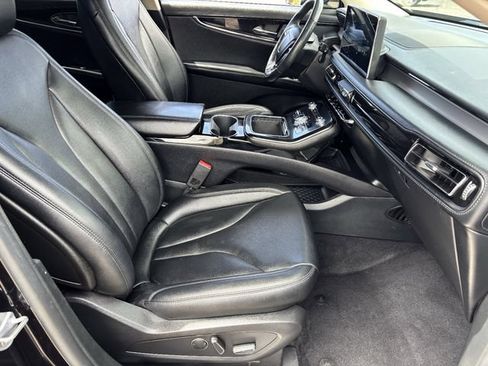 Used 2022 Lincoln Nautilus FWD image 11