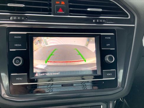 Used 2021 Volkswagen Tiguan S FWD image 26