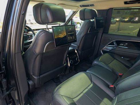 Used 2023 Land Rover Range Rover Autobiography AWD/4WD image 23