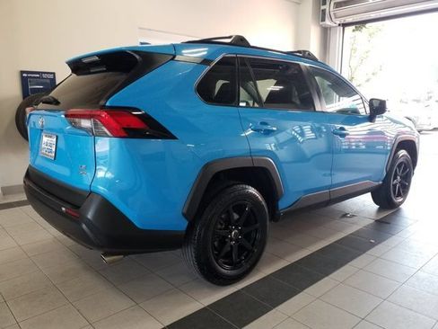 Used 2019 Toyota RAV4 LE w/ Carpet Mat Package AWD/4WD image 20