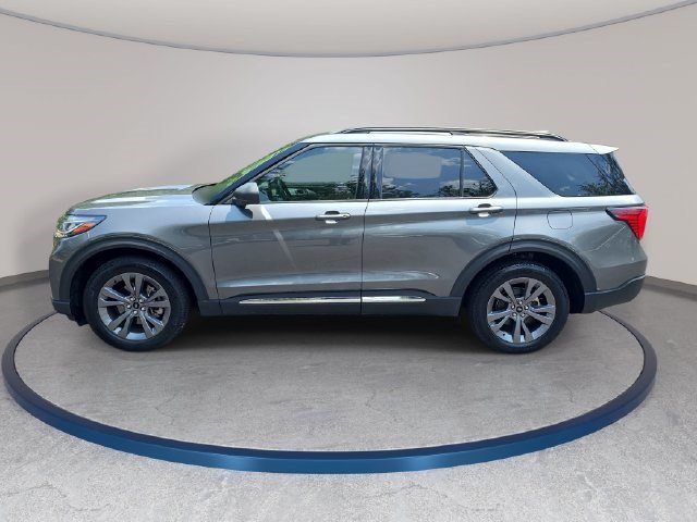 Used 2025 Ford Explorer Active w/ Active Comfort Package AWD/4WD image 8