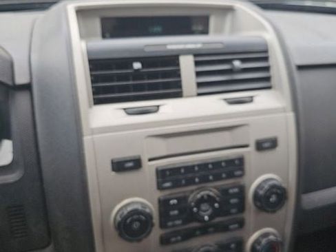 Used 2012 Ford Escape XLT image 7