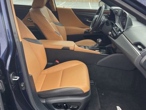 Used 2023 Lexus ES 350 w/ Premium Package image 17