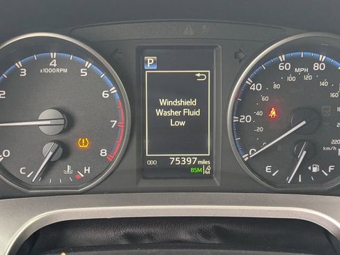 Used 2018 Toyota RAV4 XLE image 23