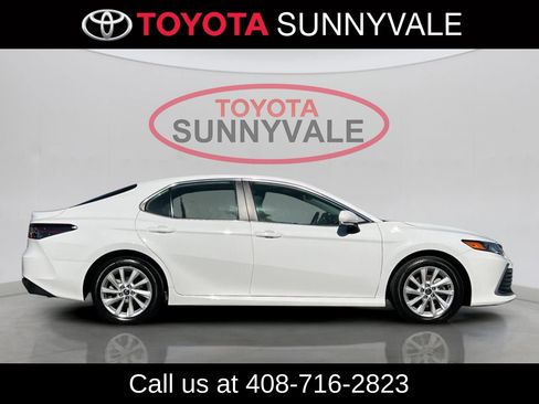 Used 2024 Toyota Camry LE w/ Convenience Package image 10