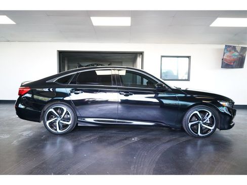 Used 2021 Honda Accord Sport image 8