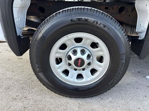 Certified 2022 GMC Sierra 2500 Pro w/ Convenience Package image 29