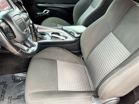 Used 2022 Dodge Challenger GT image 19