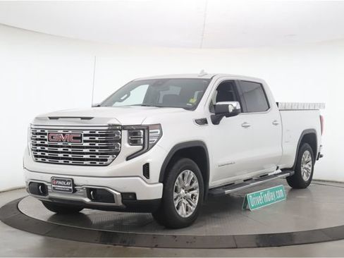 Used 2022 GMC Sierra 1500 Denali AWD/4WD image 10