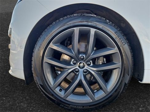 Used 2024 Land Rover Range Rover Sport Dynamic SE image 4