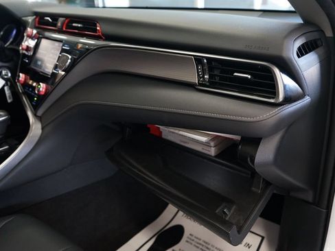 Used 2019 Toyota Camry SE FWD image 42