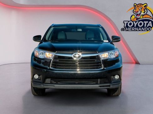 Used 2016 Toyota Highlander XLE AWD/4WD image 3