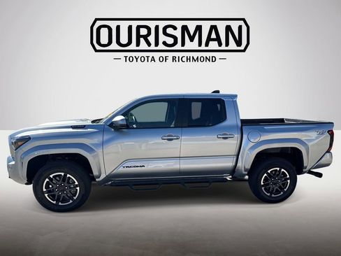 Certified 2025 Toyota Tacoma TRD Sport w/ TRD Sport Upgrade Package image 4