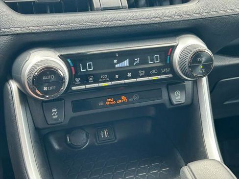 Certified 2025 Toyota RAV4 XLE FWD image 28