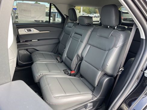 New 2026 Ford Explorer Active image 18