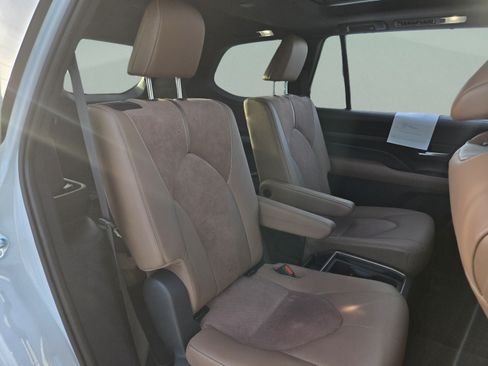 Used 2026 Toyota Grand Highlander AWD Hybrid image 23