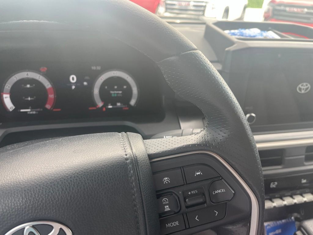 Used 2025 Toyota 4Runner TRD Sport AWD/4WD image 14
